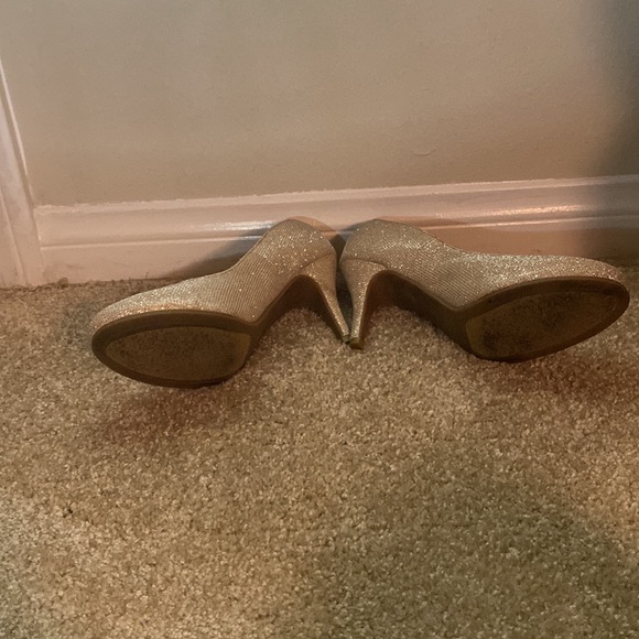 Sparkly rose gold heels - Picture 2 of 3